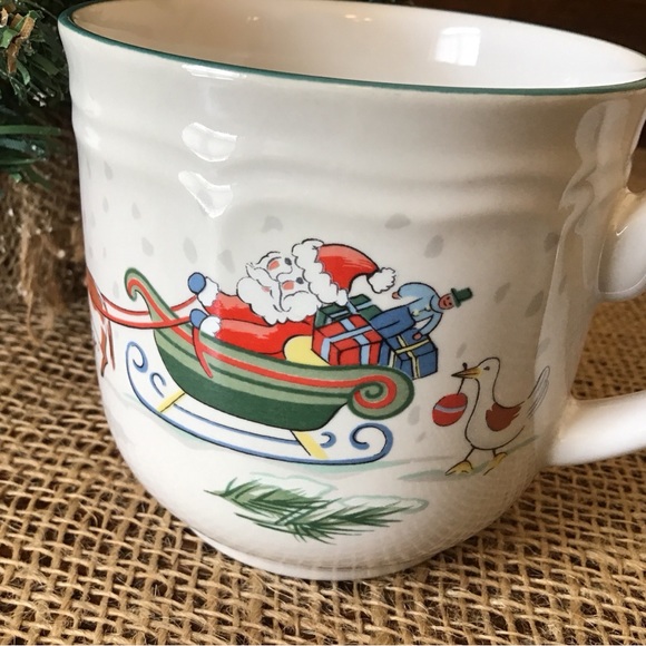 - Vintage International Tableworks Japan country stoneware Christmas cup - Picture 5 of 8
